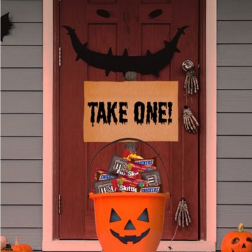 M&M'S, Snickers, Skittles & Starburst Assorted Fun Size Halloween Candy, 18.5 oz