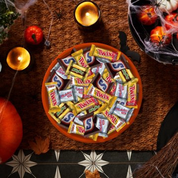 Snickers, Twix, Milky Way & 3 Musketeers Assorted Mini Chocolate Halloween Candy