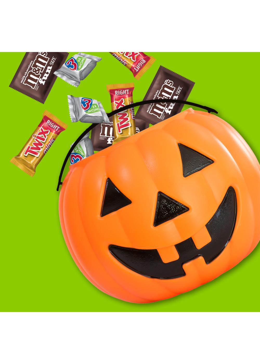 M&M'S, Twix, Milky Way, & 3 Musketeers Assorted Halloween Candy; image 7 of 7