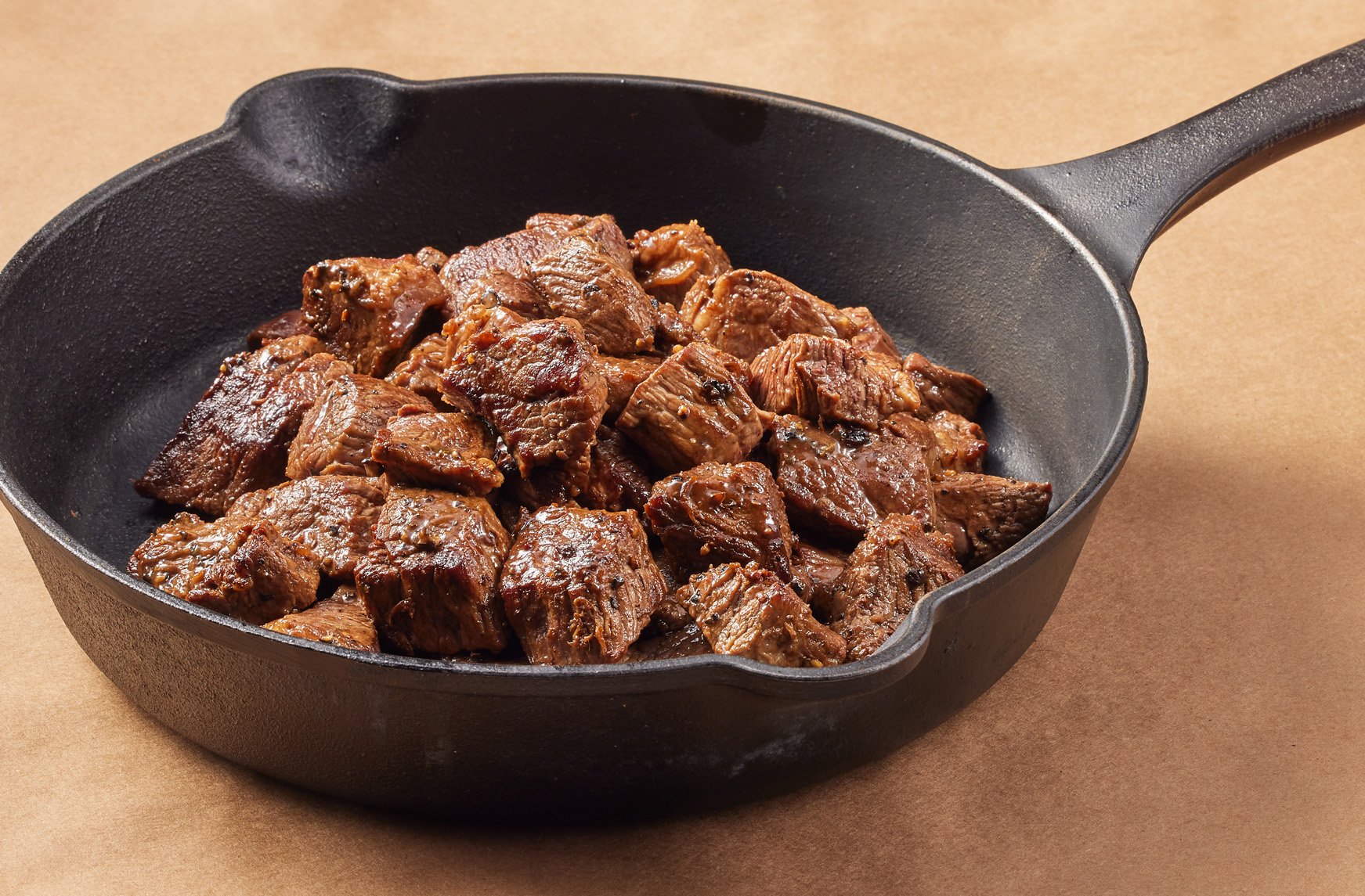 H-E-B Meat Market Marinated Boneless Beef Steak Tips - Garlic ...