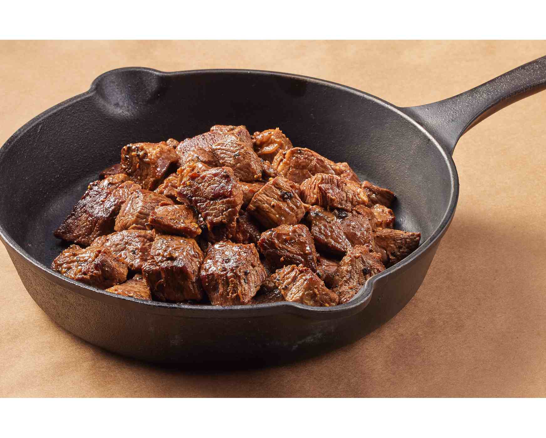 H-E-B Meat Market Marinated Boneless Beef Steak Tips - Garlic Peppercorn; image 2 of 3