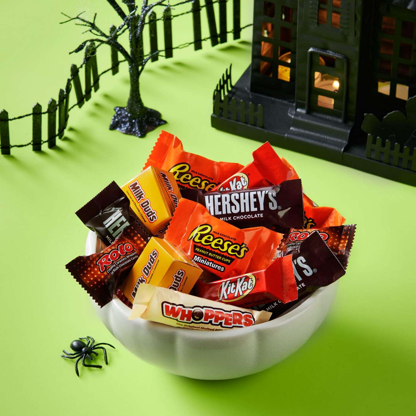 Hershey's, Reese's, Kit Kat, Rolo, Whoppers, & Milk Duds Assorted Miniatures Halloween Candy; image 8 of 8