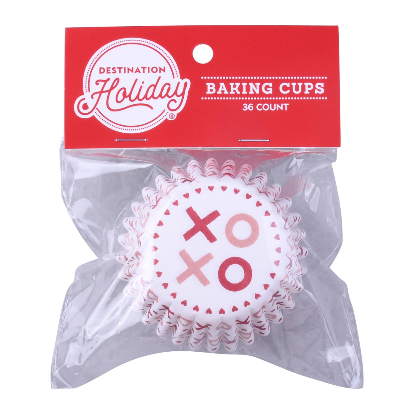 Destination Holiday XOXO Valentine's Baking Cups; image 1 of 3