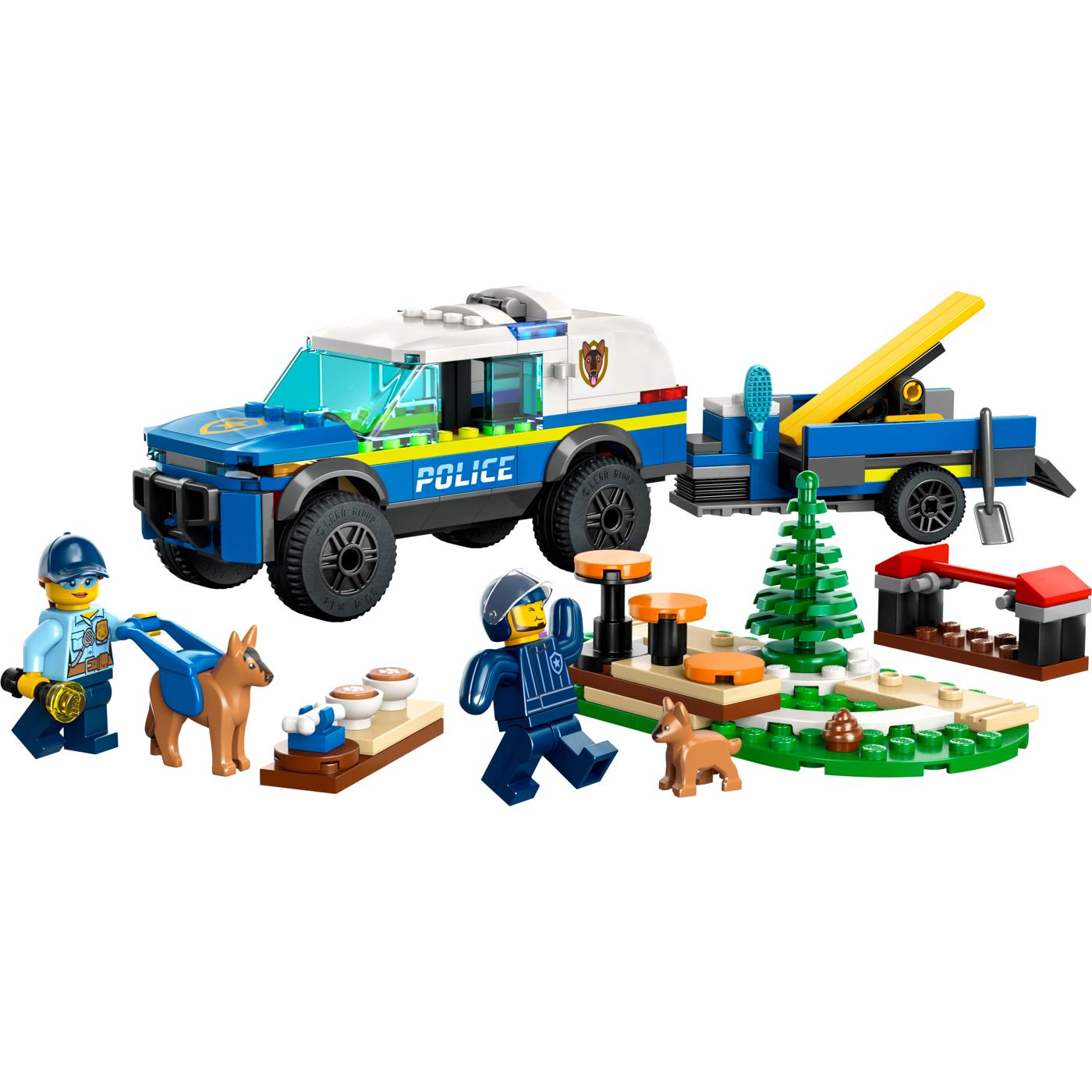 LEGO City Mobile Police Dog Training Set; image 1 of 2