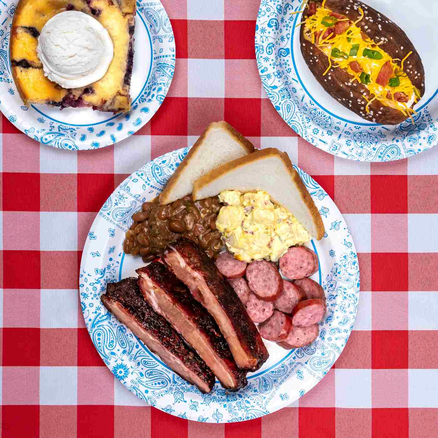 H-E-B Heavy Duty 10 in Dinner Paper Plates; image 2 of 6