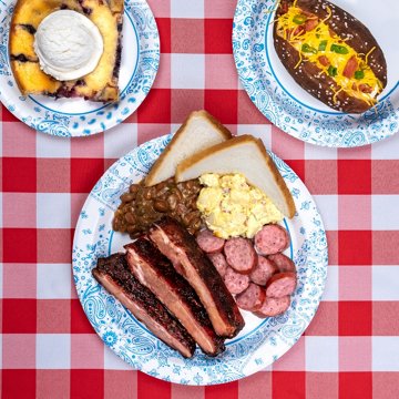 H-E-B Heavy Duty 10 in Dinner Paper Plates, 100 ct