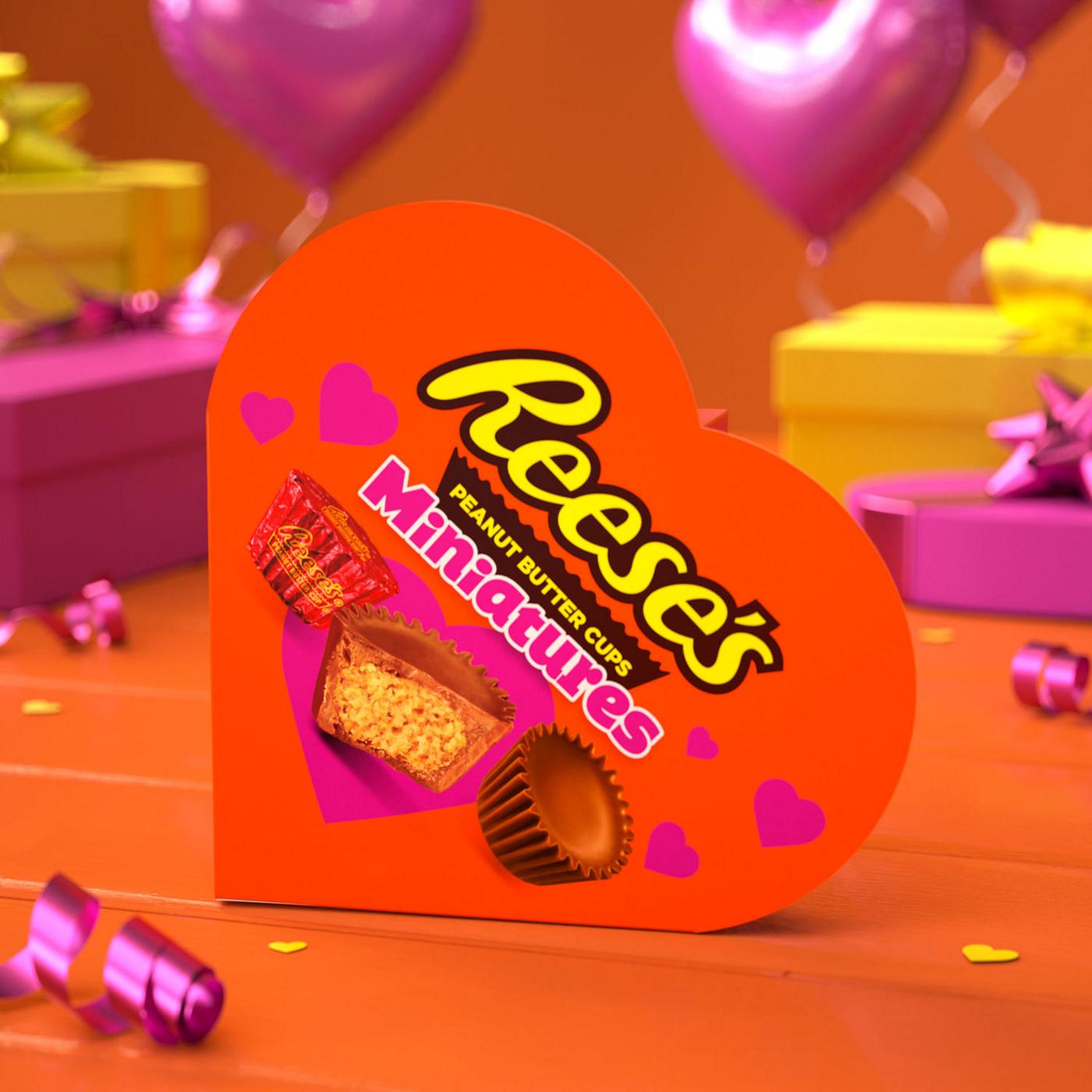 Reese's Peanut Butter Cups Miniatures Valentine's Candy Heart Gift Box; image 3 of 7