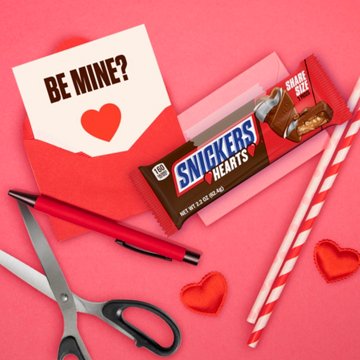 Snickers Chocolate Hearts Valentine's Candy Bars - Share Size