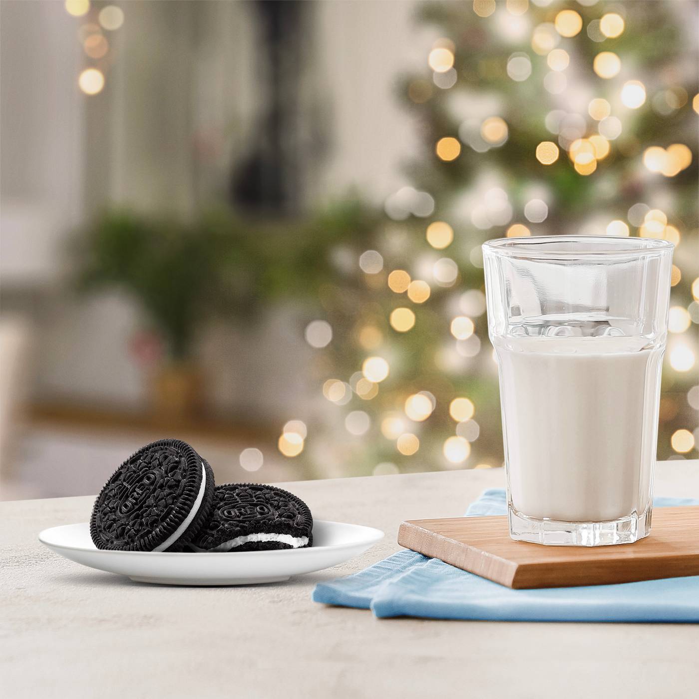 OREO Holiday Edition Chocolate Sandwich Cookies Multipack ; image 2 of 10