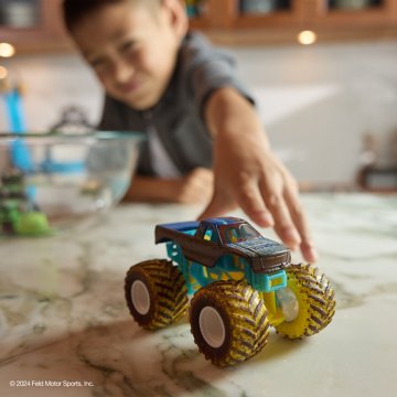 Monster Jam Mud Blasters Blue Thunder Truck