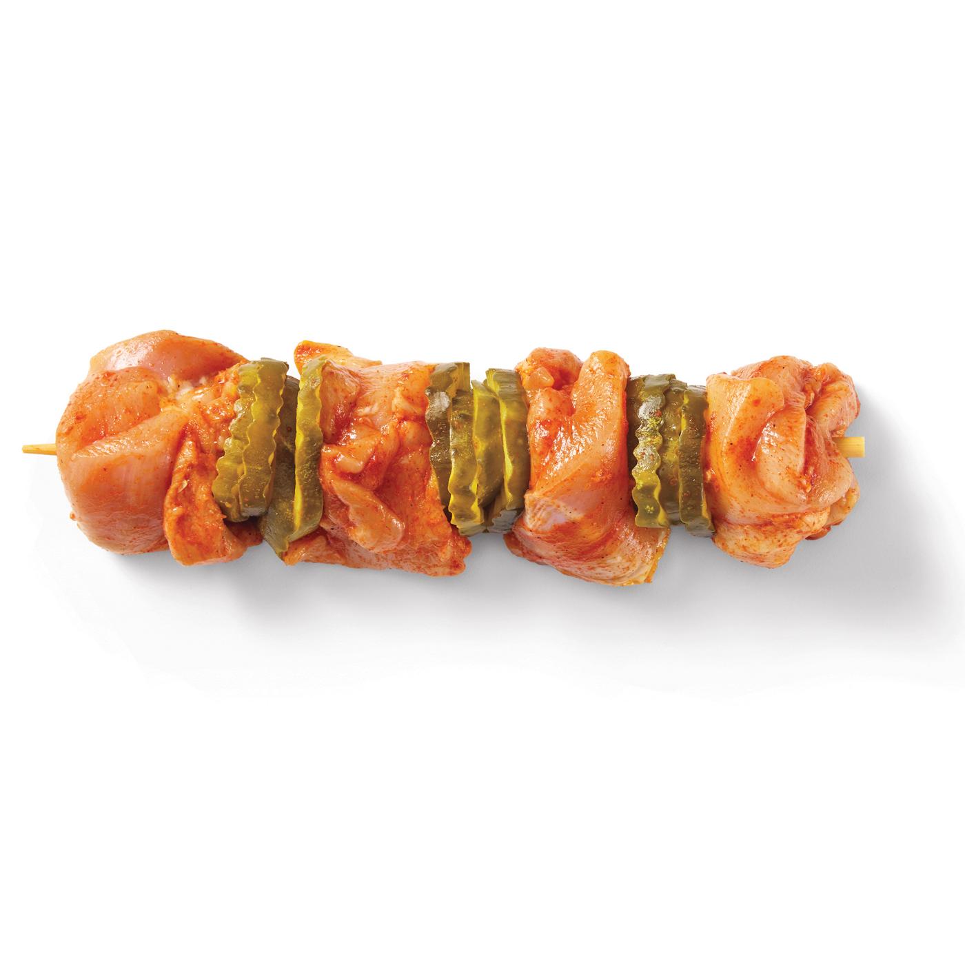 H-E-B Meat Market Seasoned Chicken Thigh Kabob – Nashville Hot; image 1 of 3