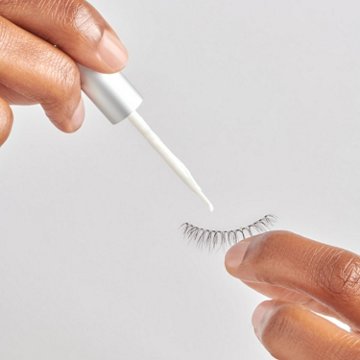 KISS 5 Day Stay Strip Waterproof Lash Adhesive - Clear