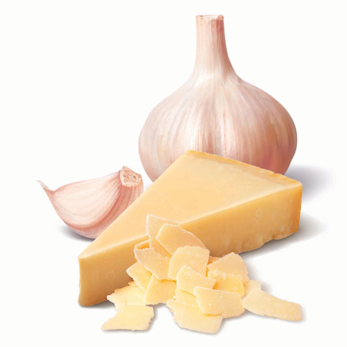 H-E-B Garlic Parmesan Lone Stars Baked Snack Crackers; image 5 of 6