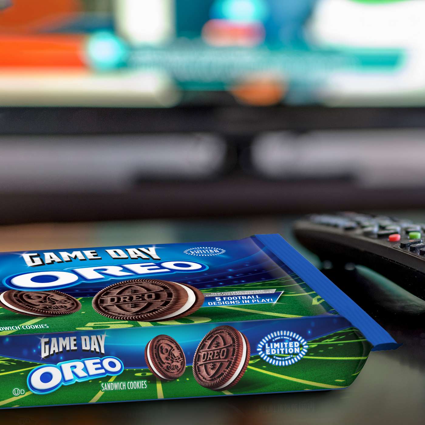 OREO Limited Edition Game Day Chocolate Sandwich Cookies; image 8 of 10