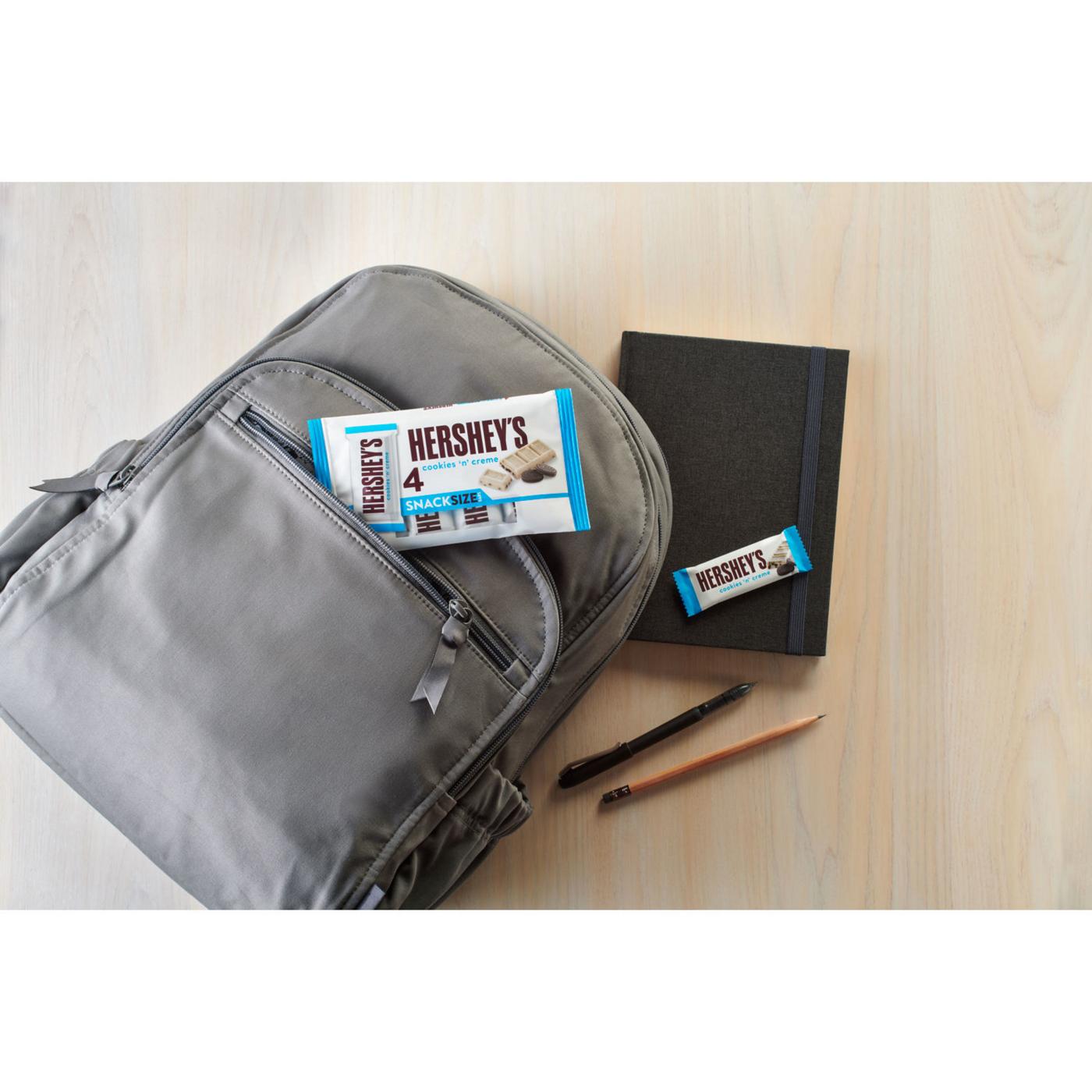 Hershey's Cookies 'n' Creme Snack Size Candy Bars, 4 pk; image 6 of 6