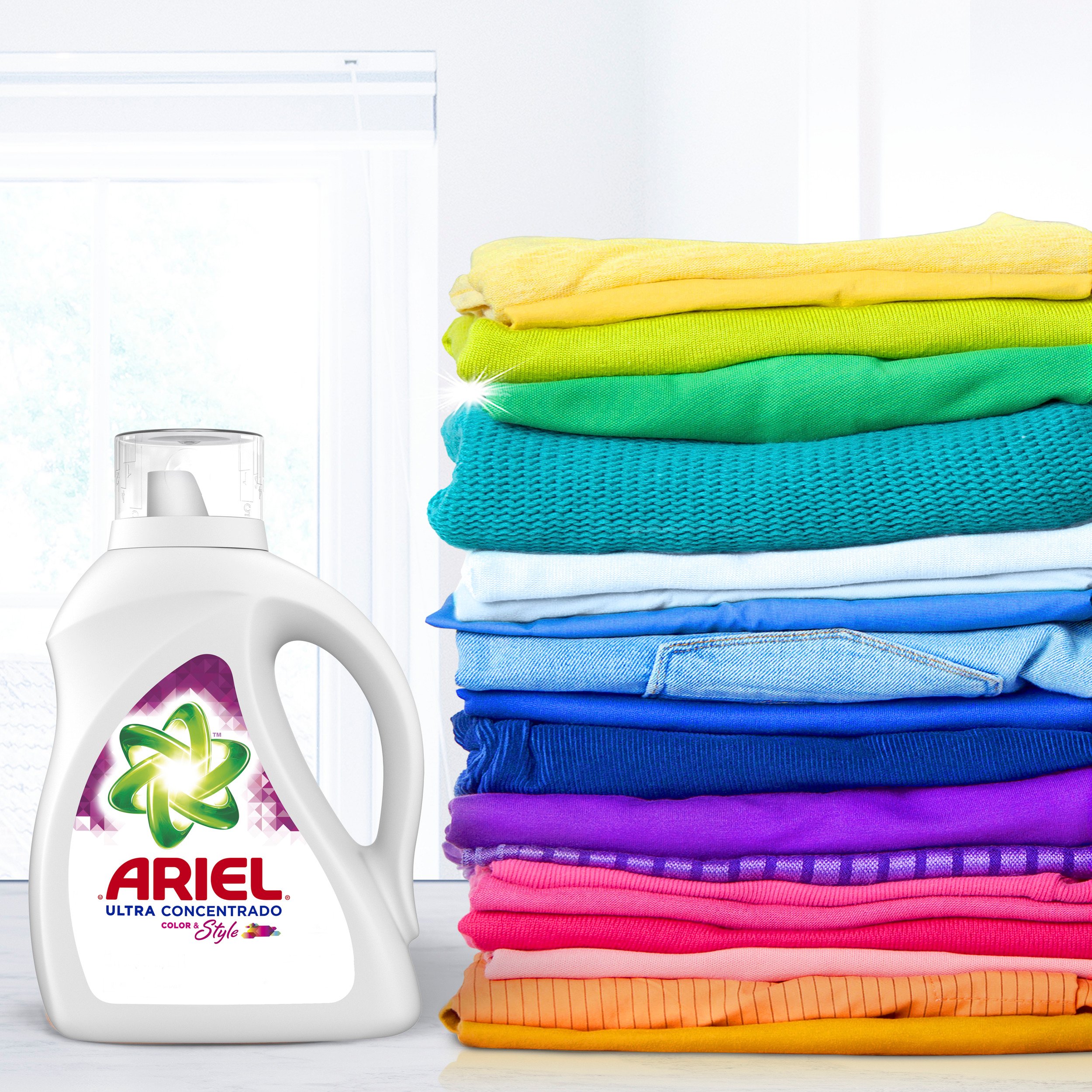Ariel Ultra Concentrated Color & Style Liquid Laundry Detergent - Thumbnail 4