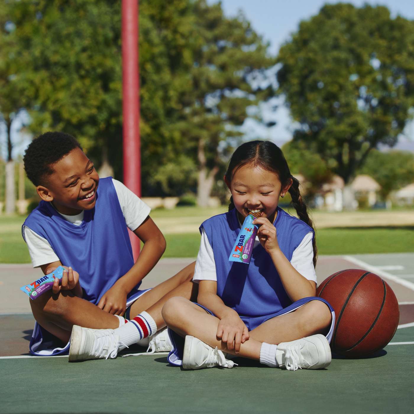 Clif Kid Z Bar Soft-Baked Snack Bars - Cinnamon Roll; image 5 of 9