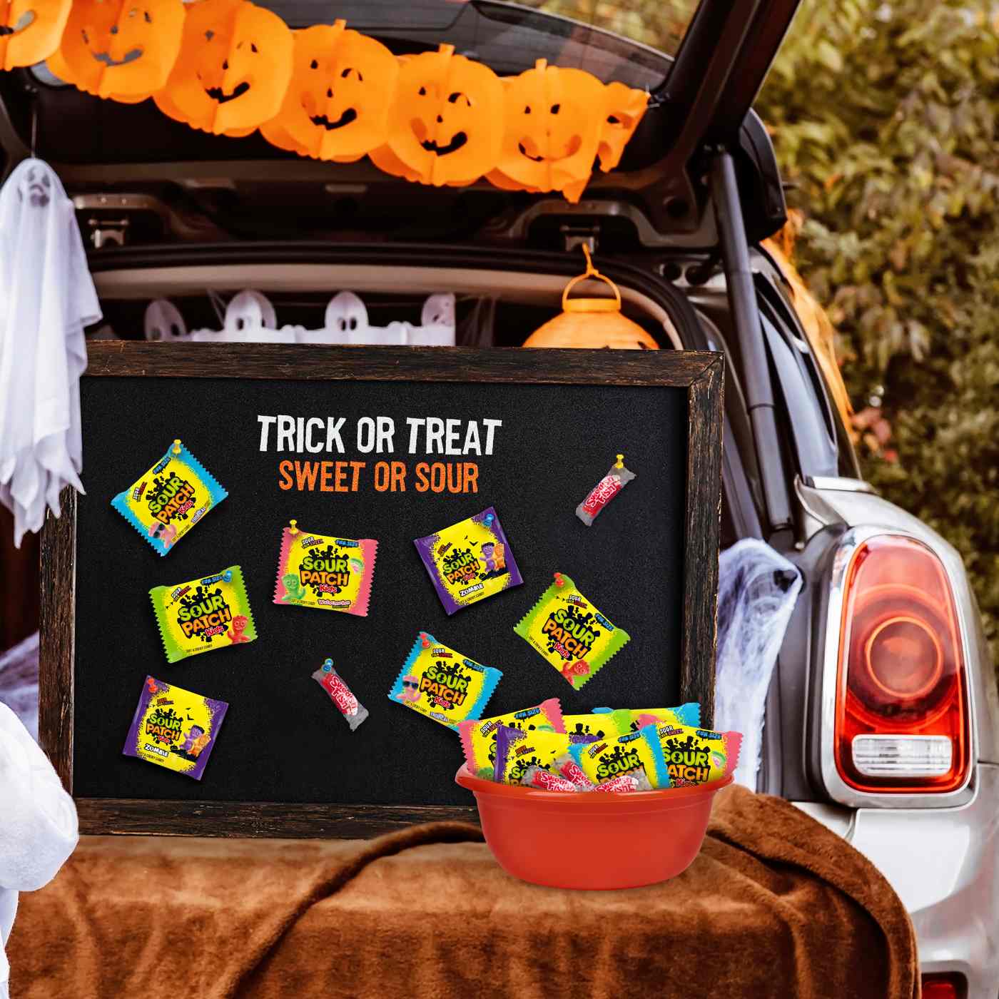 Sour Patch Kids & Swedish Fish Assorted Halloween Candy; image 8 of 10