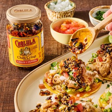 Cholula Chili Crisp Sauce - Chiles & Pepitas, 8 oz