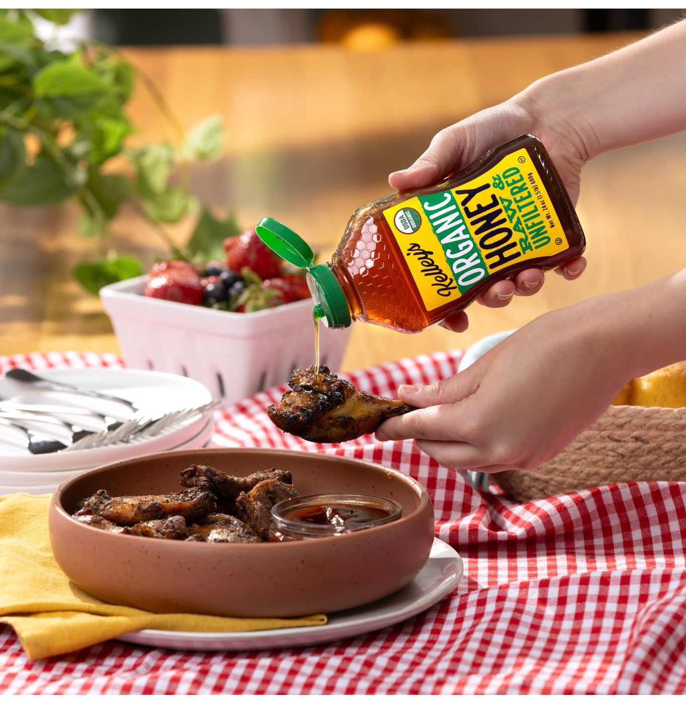 Kelley's Raw Unfiltered Organic Honey; image 6 of 6