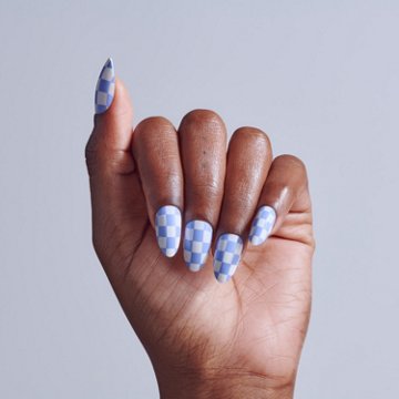 KISS CORE Design On Trend Nail - Credit (Blue & White Almond Medium Nails), 32 ct