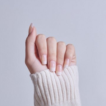 KISS CORE French Nails - Scenario (Pink Squoval Medium Nails), 32 ct