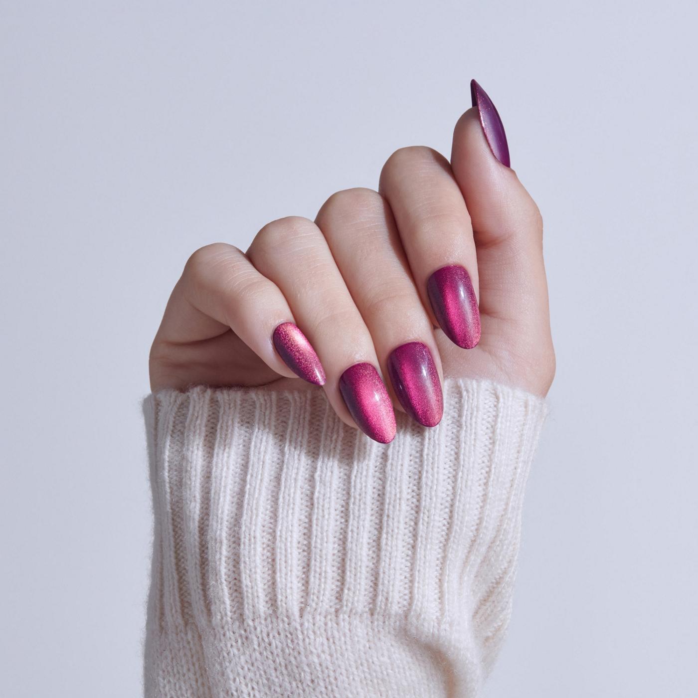 KISS CORE Magnetic Shimmer & Shine Nails - Glittering (Purple Almond Medium Nails); image 3 of 7