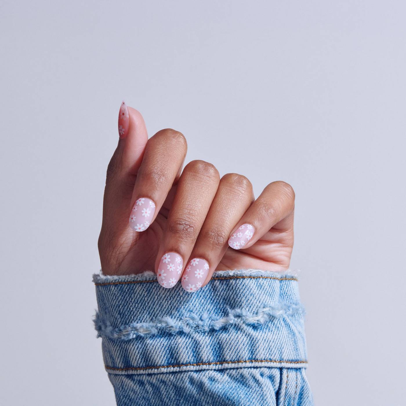 KISS CORE Design Nails - Friendship (Pink & White Round Short Nails); image 3 of 8