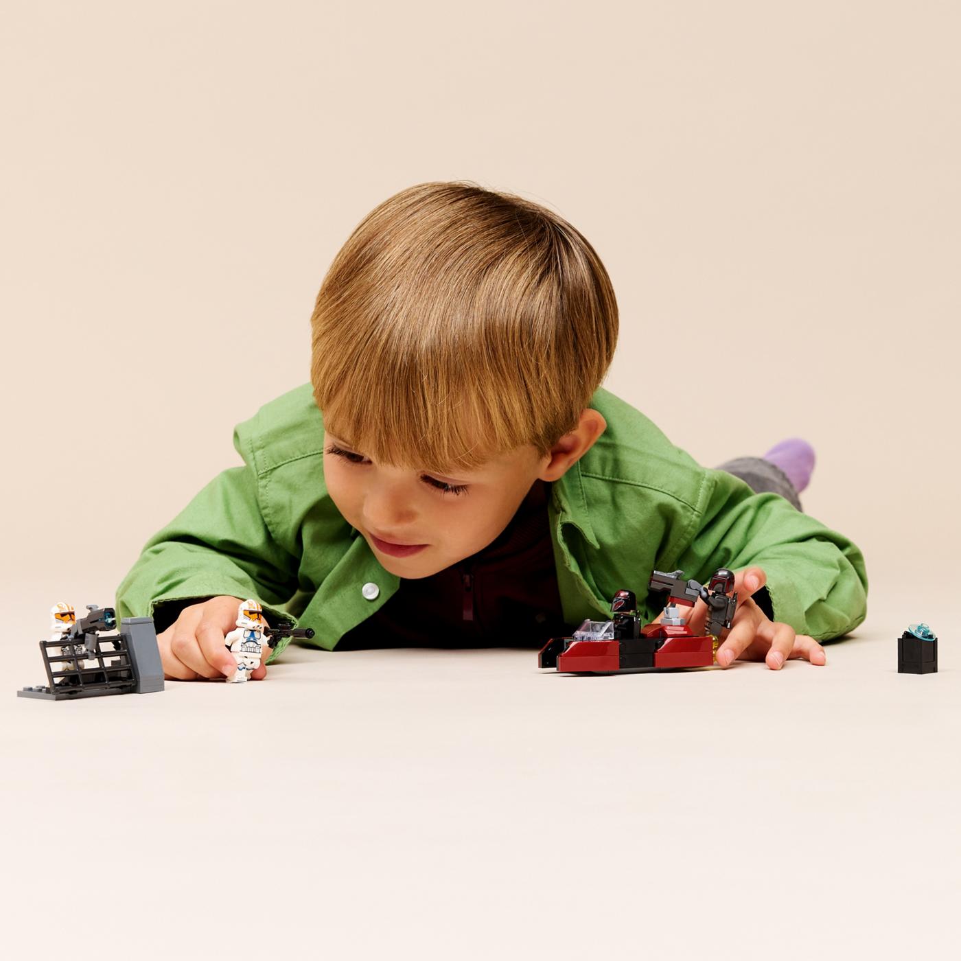 LEGO Star Wars TM Siege of Mandalore Battle Pack Building Set; image 3 of 8