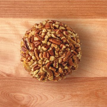 H-E-B Deli Cheese Ball - Yellow Cheddar Pecan