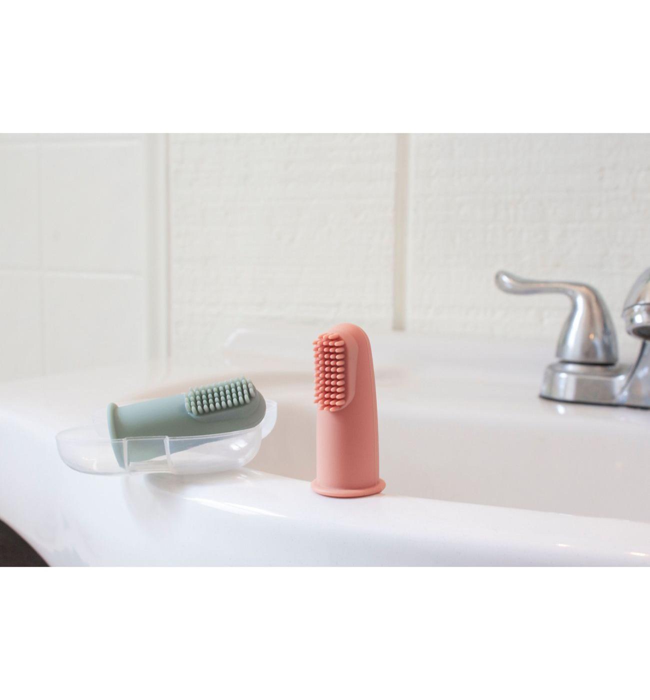 Bizzu Silicone Finger Toothbrushes; image 2 of 4