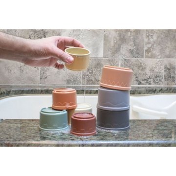Bizzu Bath Stacking Cups, 8 ct