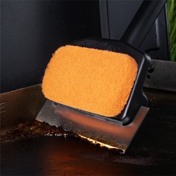 Blackstone Heavy Duty Scraper with Scrub Pad