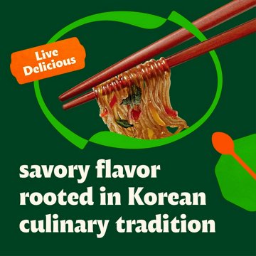 bibigo Frozen Chicken & Vegetable Japchae Noodles
