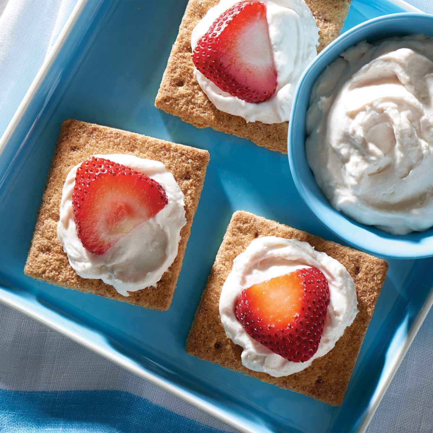 Honey Maid Fresh Stacks Cinnamon Graham Crackers; image 9 of 9