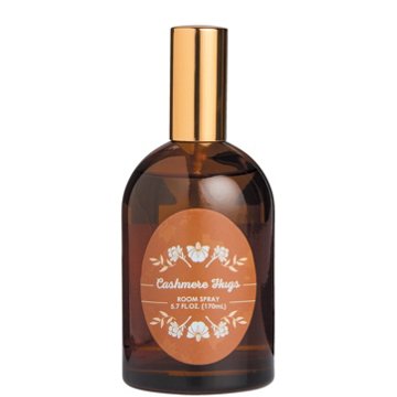 Destination Holiday Cashmere Hugs Room Spray