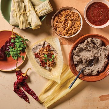 Central Market Organic Red Corn Masa, 32 oz