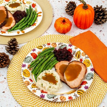 H-E-B 10 in Seasonal Fall Paper Plates, 50 ct