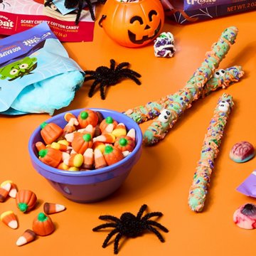 Once Upon a Treat by H-E-B Candy Corn & Pumpkin Autumn Mix Bag