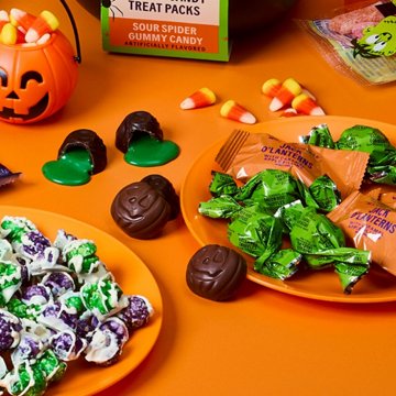 Once Upon a Treat by H-E-B Milk Chocolate Jack O' Lantern with Caramel Apple Filling