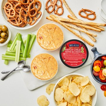 DeLallo Spicy Hatch Chili Pepper & Cheese Dip