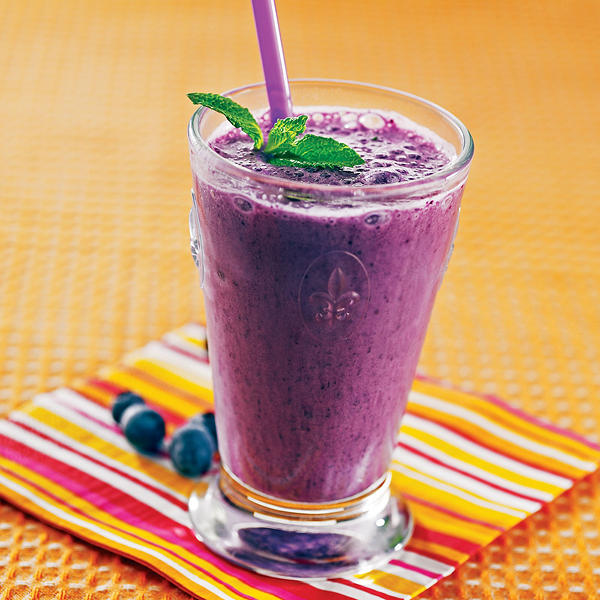 High Protein Blueberry Vanilla Smoothie