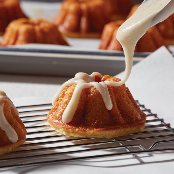 Eggnog Baby Bundt Cakes