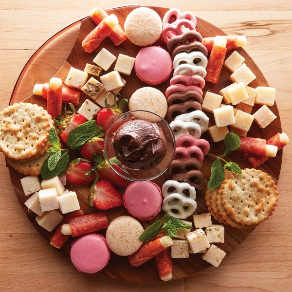 I Love Mom! Charcuterie Board