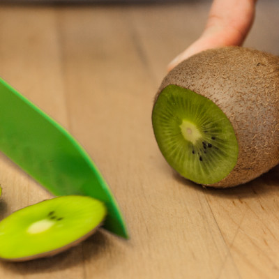 How to Peel a Kiwi—And the 4 Best Ways to Slice It