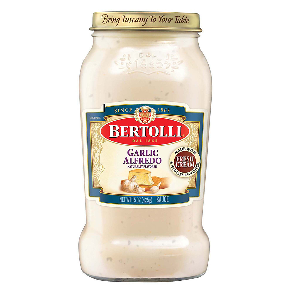 Calories in Bertolli Garlic Alfredo Sauce with Aged Parmesan Cheese, 15 oz