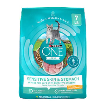 Purina ONE Sensitive Stomach Skin Natural Dry Cat Food, +Plus Sensitive Skin and Stomach Formula