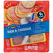Hill Country Fare Snack Pack Tray - Ham & Cheddar with Crackers & Candy