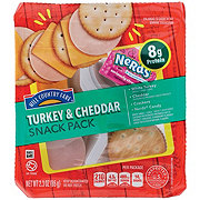 Hill Country Fare Snack Pack Tray - Turkey & Cheddar with Crackers & Candy