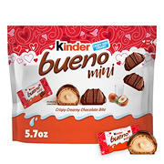 Kinder Bueno Mini Crispy Creamy Chocolate Valentine's Bites